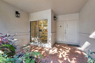 7613 Cinebar Dr in Boca Raton, FL - Building Photo