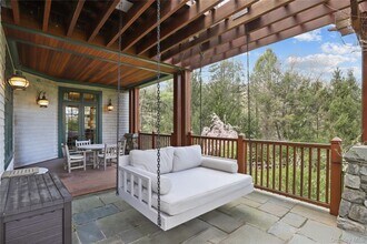 10 Upland Rd N in Bedford, NY - Building Photo - Building Photo