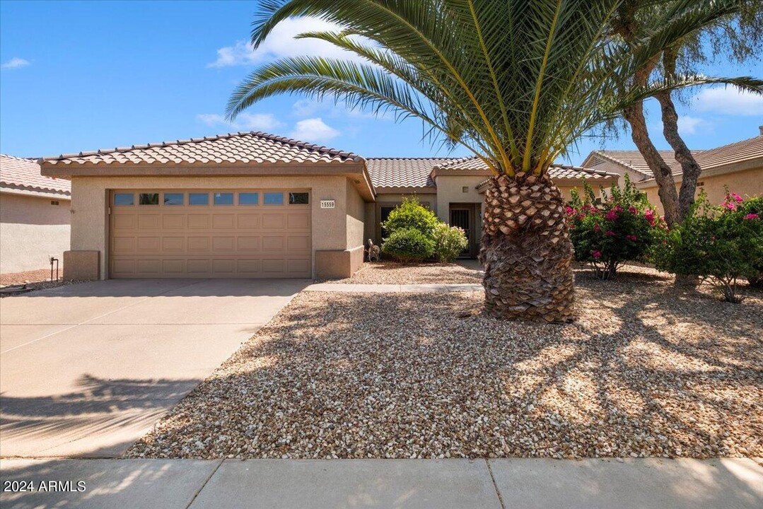 15559 W Encantada Dr in Surprise, AZ - Building Photo