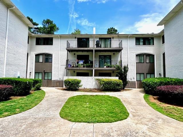 5095 Roswell Rd in Sandy Springs, GA - Building Photo