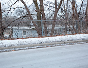 Vista View Apartments in Burnsville, MN - Building Photo - Building Photo