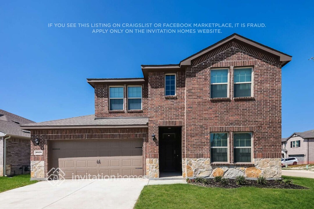3928 River Rock Ave in Celina, TX - Foto de edificio