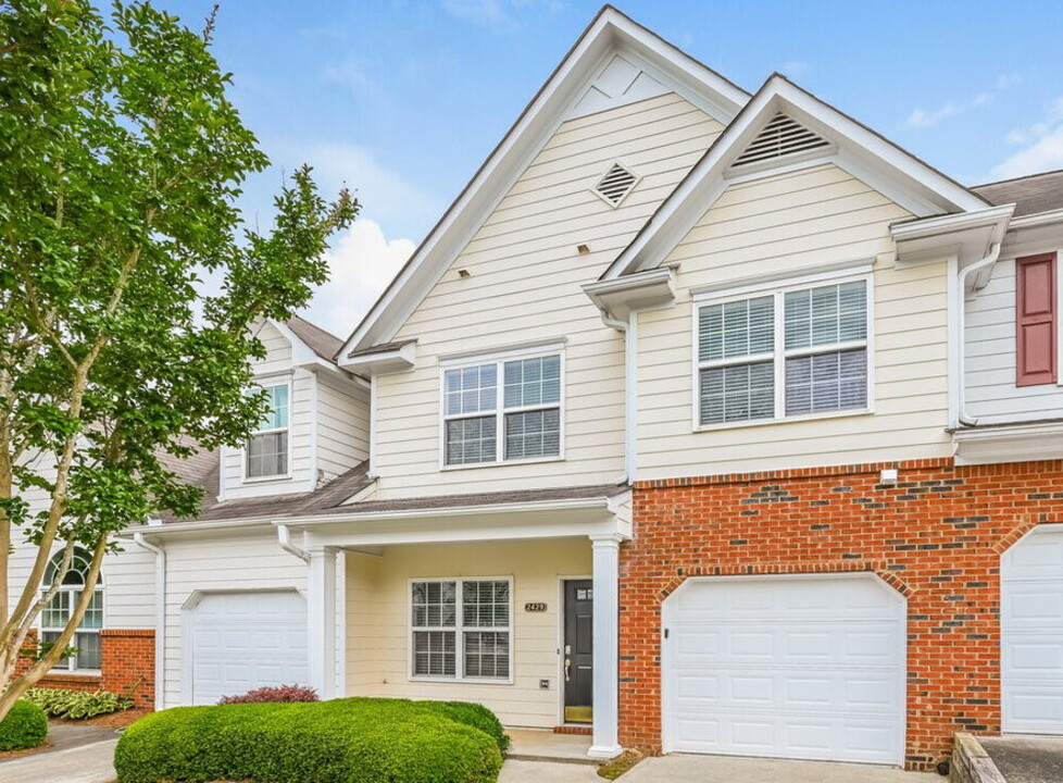 2429 Clock Face Ct in Lawrenceville, GA - Building Photo