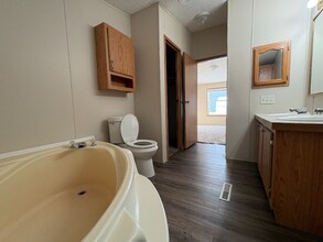 356 Shummard Branch in Oxford, MI - Foto de edificio - Building Photo