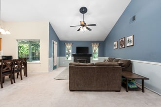 2173 Spruce Ave in Clovis, CA - Building Photo - Building Photo
