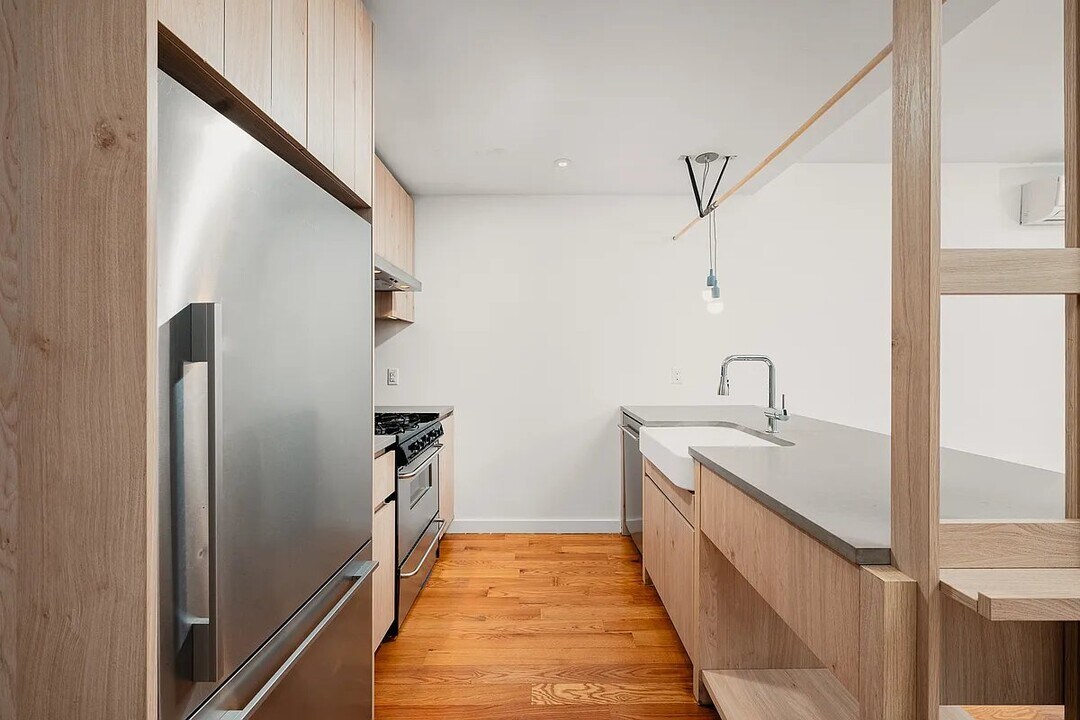 123 Melrose St in Brooklyn, NY - Building Photo