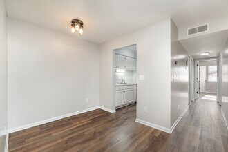 216 Orchard Trace Ln in Charlotte, NC - Building Photo - Building Photo