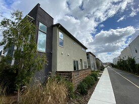 218 Box Ln in Sacramento, CA - Building Photo