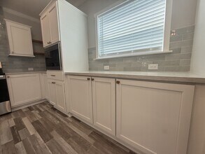 5715 Camelford Dr in Sarasota, FL - Building Photo - Building Photo