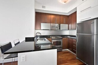 100 Jay St in Brooklyn, NY - Building Photo - Building Photo