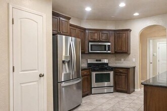 832 Carol Ann Pl in Moore, OK - Building Photo - Building Photo