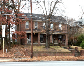 515 Summit Ave in Greensboro, NC - Foto de edificio - Building Photo