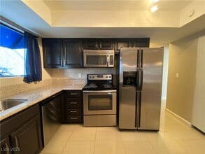 2643 Red Rock St in Las Vegas, NV - Building Photo - Building Photo