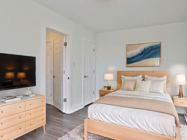 34 Heydon Park Rd in Toronto, ON - Building Photo - Building Photo