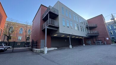 116 W 15th St, Unit 303 in Cincinnati, OH - Building Photo - Building Photo