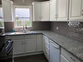 2104 Houston Pl in Denton, TX - Building Photo - Building Photo
