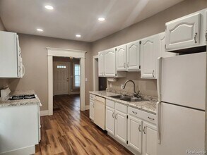 9514 Six Mile Rd in Salem, MI - Building Photo - Building Photo