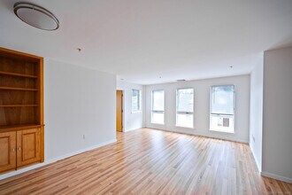 664 Main Ave in Norwalk, CT - Building Photo - Building Photo