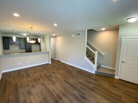 Lathrup Court Apartments in Lathrup Village, MI - Building Photo