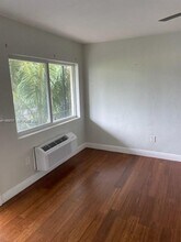2121 Biarritz Dr in Miami Beach, FL - Building Photo - Building Photo