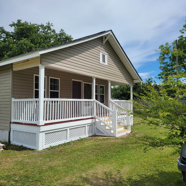 4375 Blue Banks Loop Rd NE in Leland, NC - Building Photo