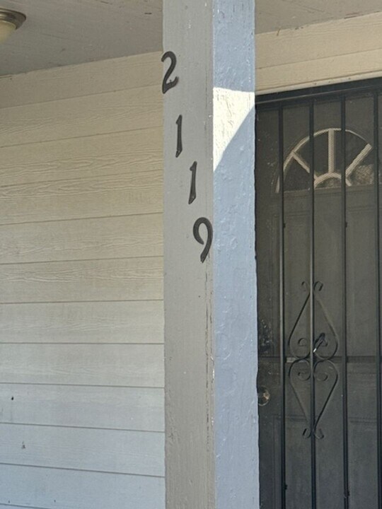 2119 Hunter's Crossing in Memphis, TN - Building Photo