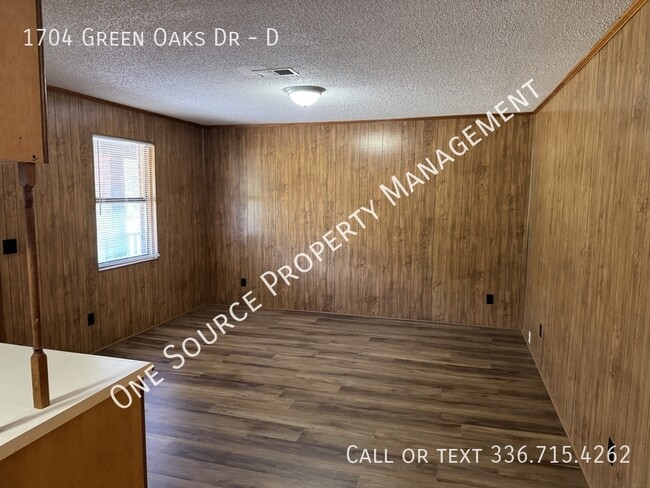 1704 Green Oaks Dr SE in Winston-Salem, NC - Building Photo - Building Photo