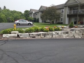 Trillium Terrace Apartments in Menomonee Falls, WI - Building Photo - Building Photo
