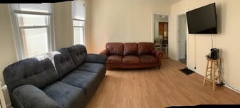 194 W 8th St in Oswego, NY - Building Photo