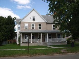 192 Maple Ave in Wellsville, NY - Foto de edificio