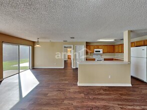 14610 Rockledge Grove Ct in Orlando, FL - Building Photo - Building Photo