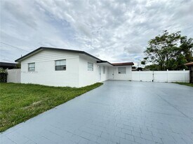 485 SW 81st Ave in Miami, FL - Building Photo