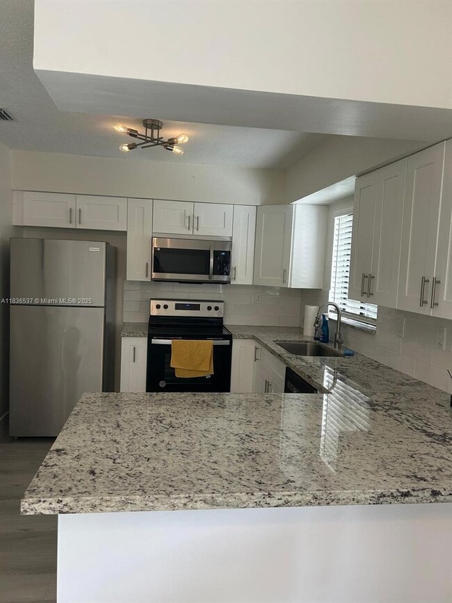 9630 SW 152nd Ave in Miami, FL - Building Photo - Building Photo