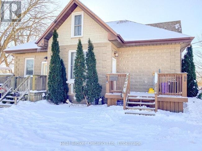 25 Drummond St in Brantford, ON - Building Photo - Building Photo