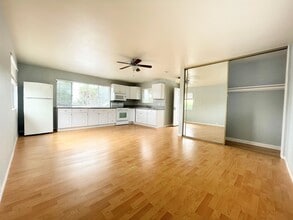 2561 Gregory Dr in Carlsbad, CA - Building Photo - Building Photo