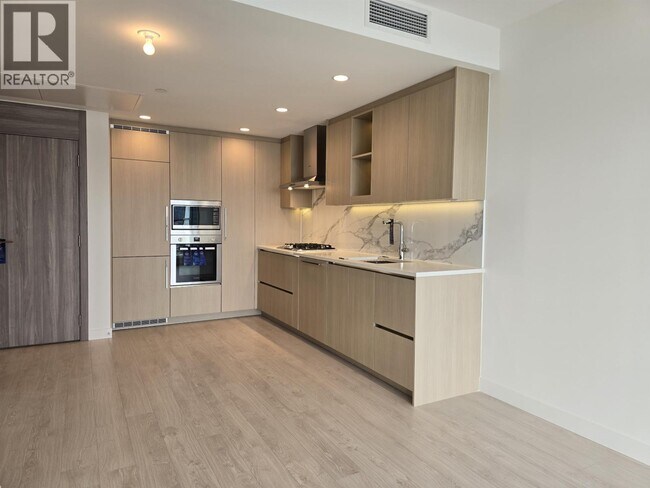 4890 Lougheed Hwy. in Burnaby, BC - Building Photo - Building Photo