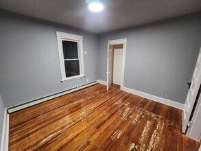 19 Sprague St in Waterbury, CT - Building Photo - Building Photo