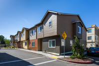 The Crossings at Battle Ground Village in Battle Ground, WA - Building Photo - Building Photo