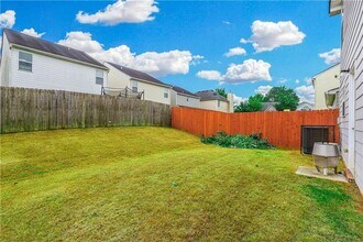 1562 Onalee Dr in Hampton, GA - Building Photo - Building Photo