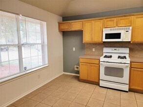 12242 Noco Dr in Tomball, TX - Building Photo - Building Photo