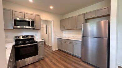142 Sass Dr in Goose Creek, SC - Building Photo - Building Photo