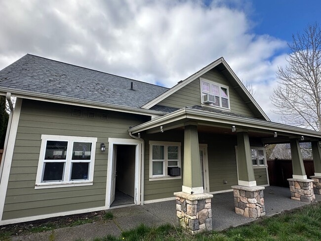 14908 91st Ave SE in Yelm, WA - Building Photo - Building Photo