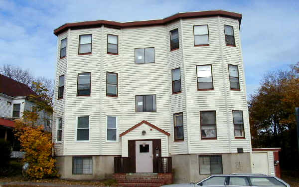 Fitzhenry Square Apartments in Revere, MA - Building Photo