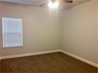 2811 Walnut St photo'