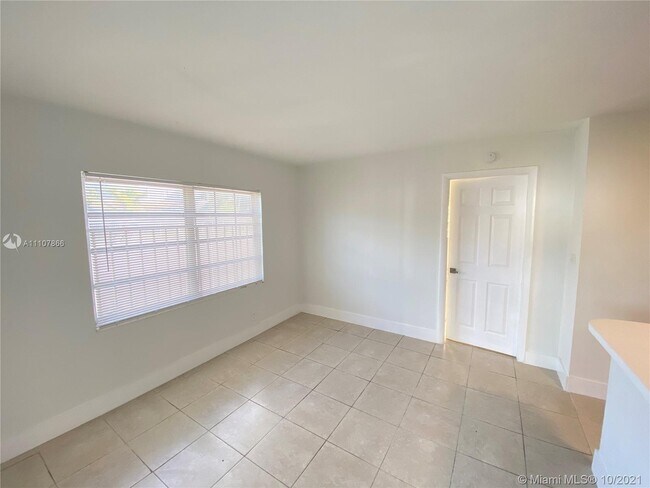 310 NE 82nd St-Unit -1 in Miami, FL - Building Photo - Building Photo