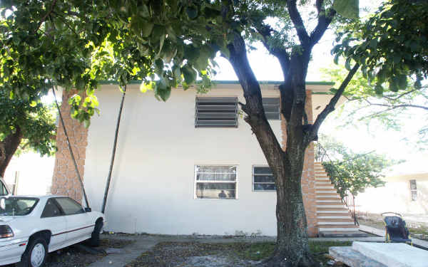 1344 NW 7th Ct in Miami, FL - Building Photo