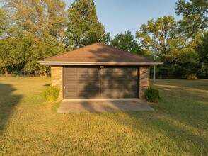 8430 N Oaklawn Dr in Willard, MO - Building Photo - Building Photo