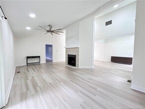305 Reid Ct in Fayetteville, NC - Building Photo - Building Photo