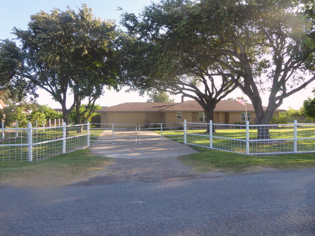 820 El Dora Rd in Alamo, TX - Building Photo