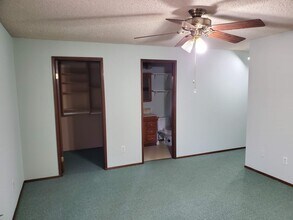 14625 SW Glenbrook Rd in Beaverton, OR - Building Photo - Building Photo